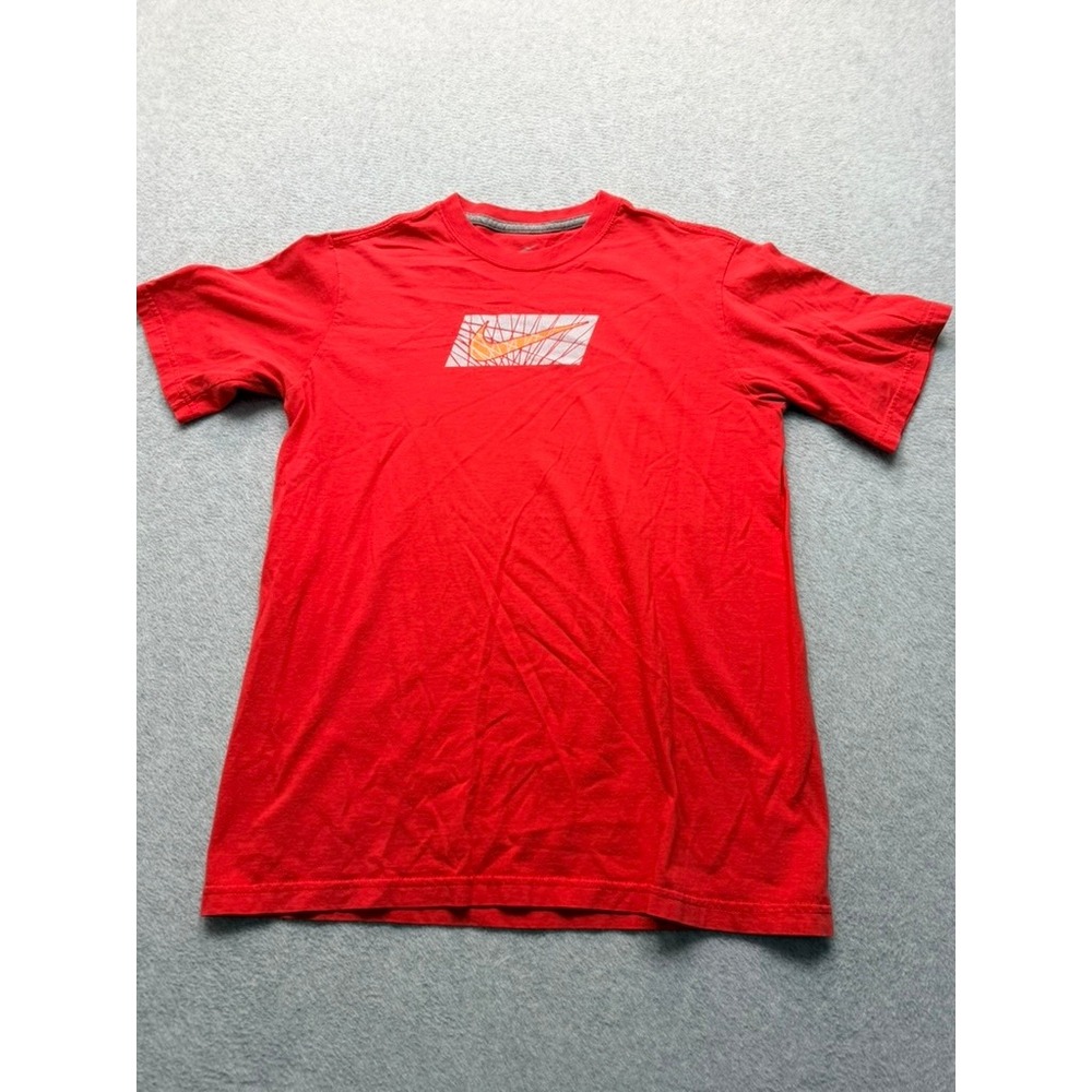 Nike Mens XL Red Graphic Swoosh T-Shirt Short Sleeve Cotton Tee